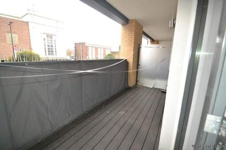 1 bedroom property to rent in Southall - Photo 2