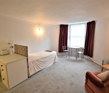 Studio to rent - Photo 3