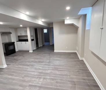 For Lease - 98 English Oak Drive Unit# ARU basement, Richmond Hill,... - Photo 6