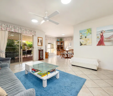 Stylish Low-Set Family Home in Prime Tingalpa Location - Photo 1