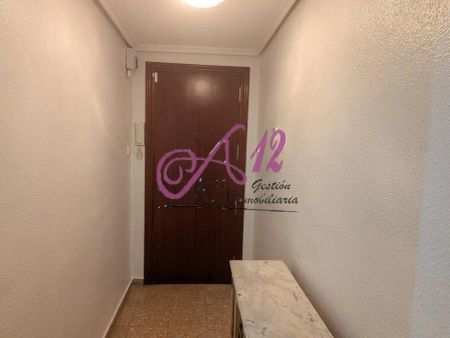 Piso de alquiler en Carrer de Sant Vicent Màrtir, La Creu Coberta - Photo 4