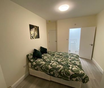 Room in a Shared House, Elgin Road, IG3 - Photo 2