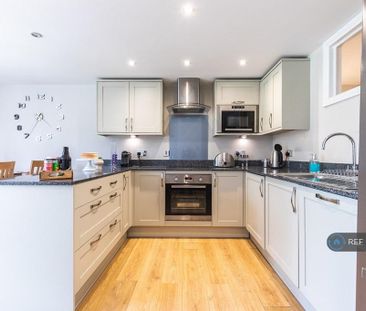 2 bedroom maisonette to rent - Photo 6