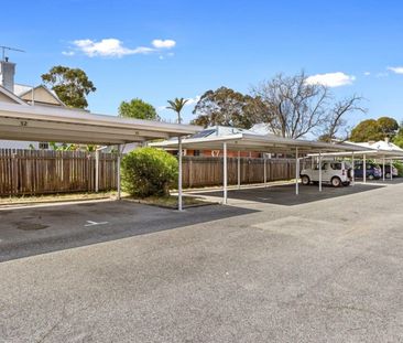 Fully Furnished and Equipped, 1-Bedroom Apartment in Shenton Park - Photo 5