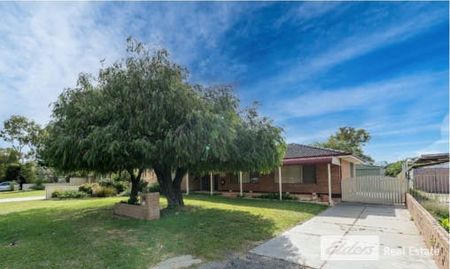 FAMILY HOME WITH CHARACTER - Photo 3