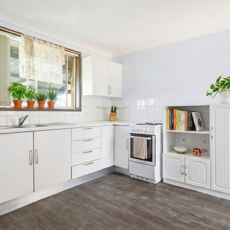 Spacious 3-Bedroom Family Home in Sought-After Bonnyrigg Heights Location - Photo 3