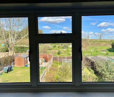 2 bedroom semi-detached house to rent - Photo 4