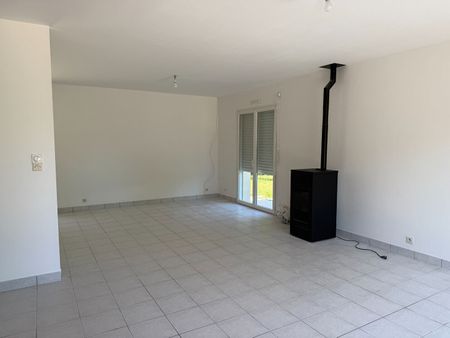 Location Maison 4 pièces 79m² - Photo 2