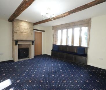 2 bedroom character property to rent - Photo 4