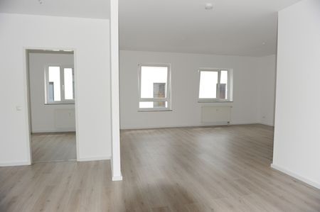 Wunderschöne 3 Raum-Wohnung mit toller Dachterasse und Einbauküche!! - Foto 2