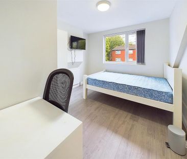 4 bedroom detached house to rent - Photo 5