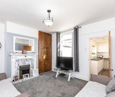 2 bedroom terraced house to rent - Photo 3