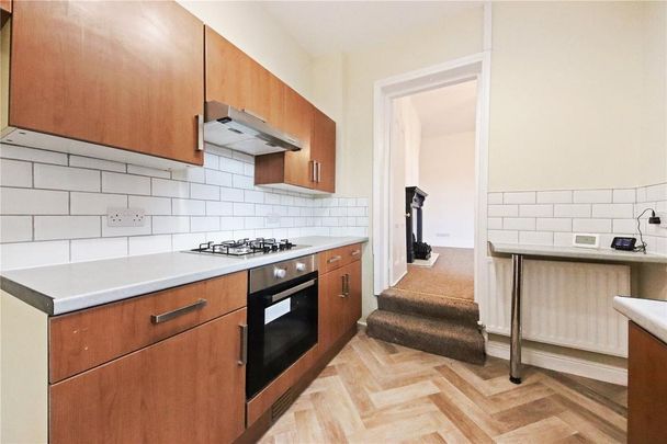 2 bedroom flat to rent - Photo 1