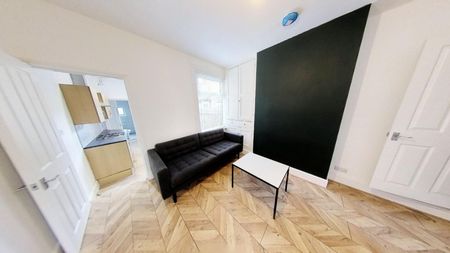 Westbury Road, Leicester - Photo 2