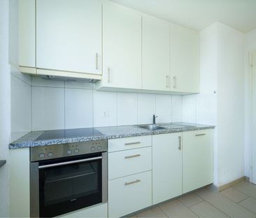 Sunny 3-room apartment in Pratteln ideal for couples & singles - Photo 3