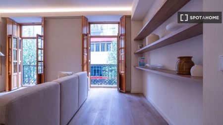 2 room luxury Flat for rent in Valencia, Spain - Photo 5