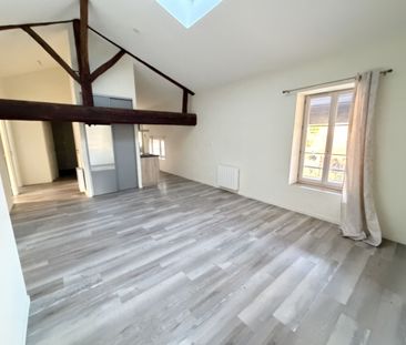 Location Appartement 4 pièces 70m² PONT DE VAUX 01190 - Photo 1