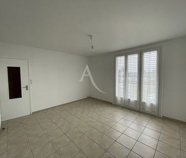 Location Appartement 3 pièces 58m² FONTENAY LE COMTE 85200 - Photo 2