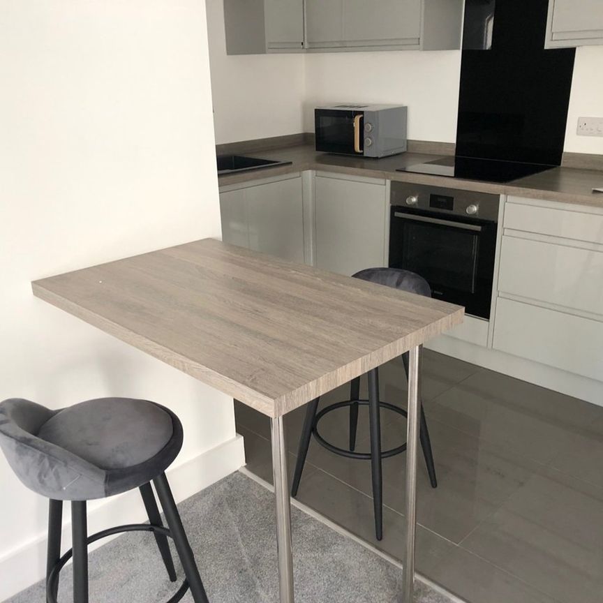 1 Bed Flat, Queens Terrace, SO14 - Photo 1