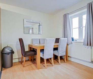 2 bedroom coach house to rent - Photo 3