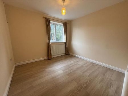 3 bedroom detached house to rent - Photo 3