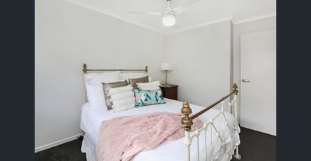 Tranquil tropical home with resort swimming pool - Photo 3