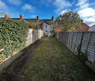 2 bedroom terraced house to rent - Photo 4