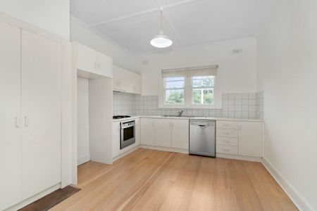 Unit 2/1a Oban Road, South Yarra. - Photo 4