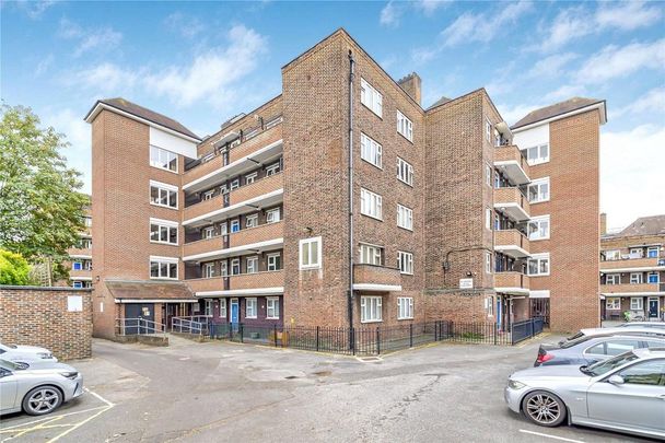 2 bedroom flat to rent - Photo 1