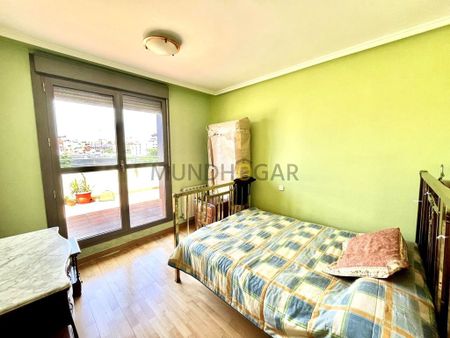 Luxury penthouse for rent in Madrid, Spain - Photo 5