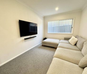 Spacious 3-Bedroom Modern Unit - Riverside Estate, Old Bar - Photo 1