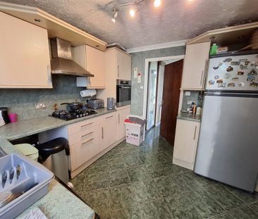 Martian Avenue, HEMEL HEMPSTEAD - Photo 4