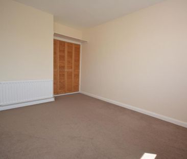 3 bedroom end of terrace house to rent - Photo 6