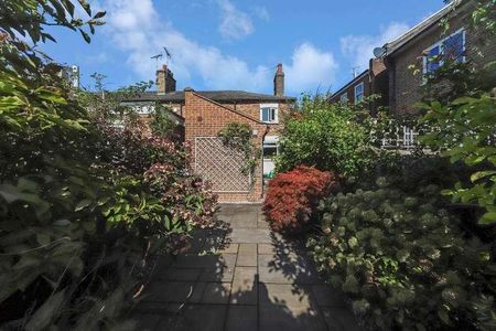 Railway Cottages, Tring, HP23 - Photo 3