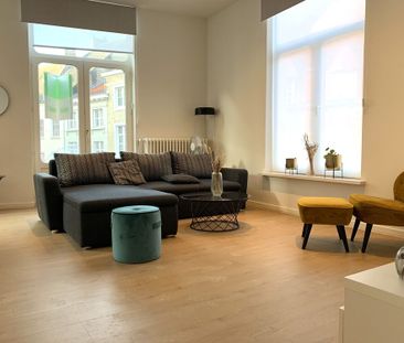 Bemeubeld, lichtrijk appartement op toplocatie met één slaapkamer te Brugge - foto 3