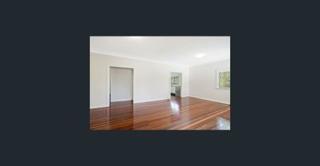 Charming Clayfield Home in a Prime Location - Photo 2