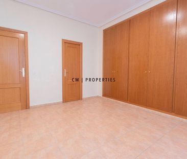 Piso de alquiler en Martí, Gran Via - Photo 5