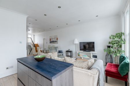 Finborough Road, Kensington and Chelsea, London, SW10 - Photo 4