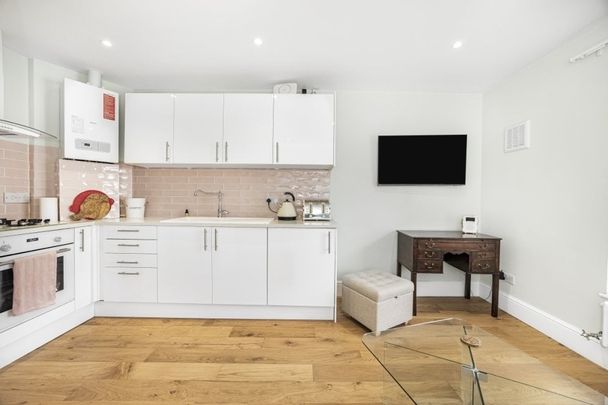 1 bedroom flat to rent - Photo 1