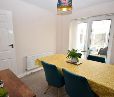 3 bedroom semi-detached house to rent - Photo 3