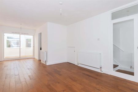 Lychpole Walk, Goring-By-Sea - Photo 4