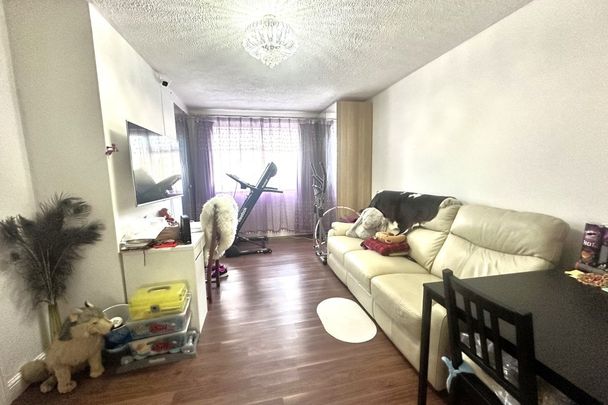 Carpenter Close - Photo 1