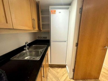 Lyon Road, Harrow, HA1 - Photo 5