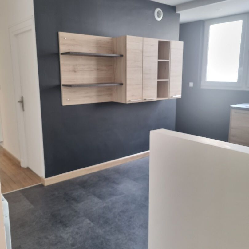 A LOUER Bel Appartement 50000 Saint-Lô - CENTRE VILLE 3 chambres 88.78 m² - Photo 1