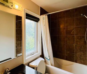 For Lease - 4182 Fuller Crescent, Burlington, Ontario - Photo 2