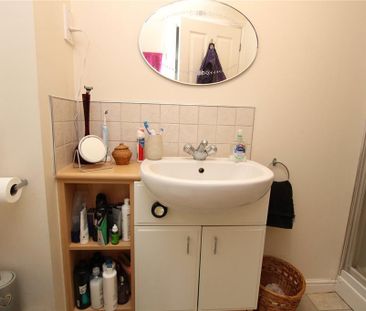 3 bedroom end of terrace house to rent - Photo 6