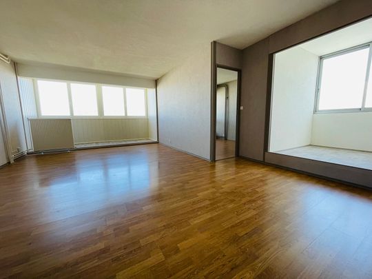 Location Appartement 4 pièces 88m² LA ROCHELLE 17000 - Photo 1