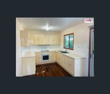 Stylish High-Set Home in Sought-After North Mackay - Photo 4