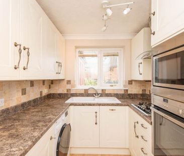 3 bedroom detached house to rent - Photo 5