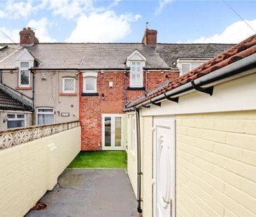 2 bedroom terraced house to rent - Photo 4